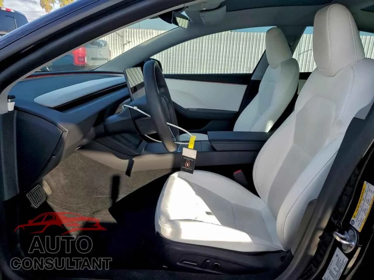 2025 TESLA MODEL 3 Damaged VIN 5YJ3E1EA6SF969571 – exterior detail 2025 TESLA MODEL 3 Damaged VIN 5YJ3E1EA6SF969571 – exterior detail