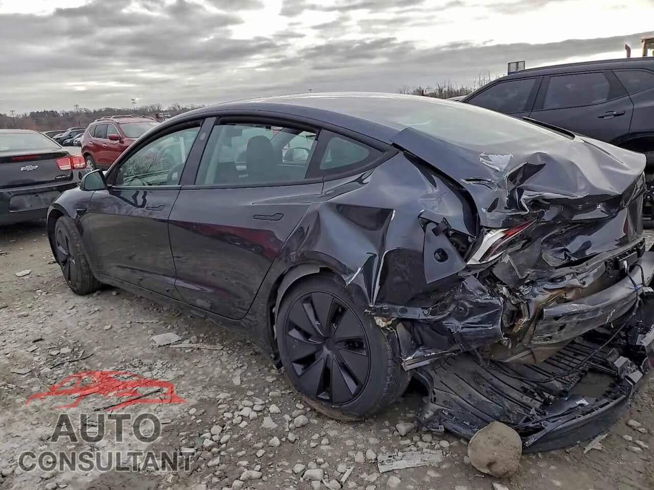 2025 TESLA MODEL 3 Damaged VIN 5YJ3E1EA8SF989904 – rear exterior 2025 TESLA MODEL 3 Damaged VIN 5YJ3E1EA8SF989904 – rear exterior