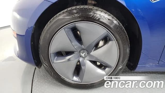 2020 Tesla Model 3 Standard Range Plue RWD Sold VIN 5YJ3E1EA9LF725978 – undercarriage 2020 Tesla Model 3 Standard Range Plue RWD Sold VIN 5YJ3E1EA9LF725978 – undercarriage