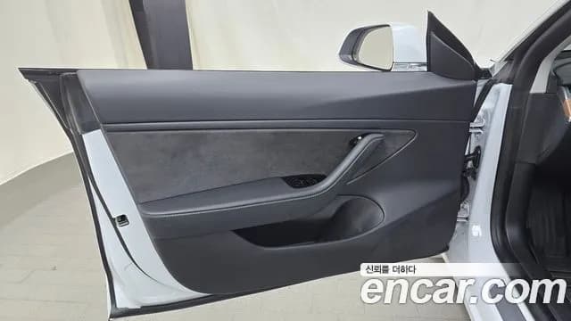 2020 Tesla Model 3 Long Range AWD Sold VIN 5YJ3E1EB0LF695259 – exterior detail 2020 Tesla Model 3 Long Range AWD Sold VIN 5YJ3E1EB0LF695259 – exterior detail