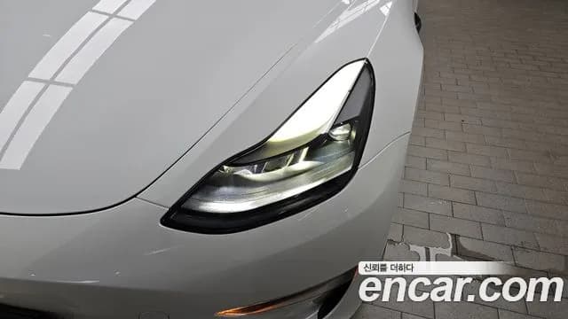 2021 Tesla Model 3 Long Range AWD Sold VIN 5YJ3E1EB0MF892160 – exterior detail 2021 Tesla Model 3 Long Range AWD Sold VIN 5YJ3E1EB0MF892160 – exterior detail