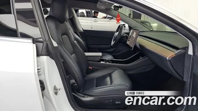 2020 Tesla Model 3 Long Range AWD Sold VIN 5YJ3E1EB1LF725062 – exterior detail 2020 Tesla Model 3 Long Range AWD Sold VIN 5YJ3E1EB1LF725062 – exterior detail