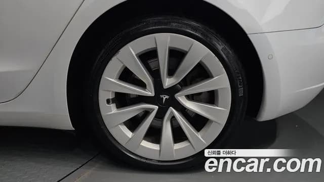 2021 Tesla Model 3 Long Range AWD Sold VIN 5YJ3E1EB1MF892250 – exterior detail 2021 Tesla Model 3 Long Range AWD Sold VIN 5YJ3E1EB1MF892250 – exterior detail