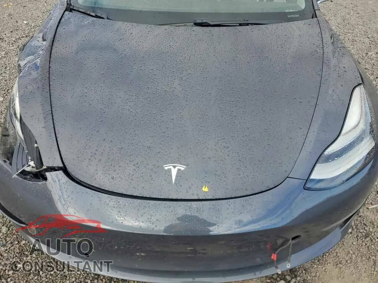2018 TESLA MODEL 3 Damaged VIN 5YJ3E1EB2JF056264 – photo 11 2018 TESLA MODEL 3 Damaged VIN 5YJ3E1EB2JF056264 – photo 11