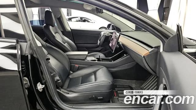 2020 Tesla Model 3 Long Range AWD Sold VIN 5YJ3E1EB5LF584836 – interior seats 2020 Tesla Model 3 Long Range AWD Sold VIN 5YJ3E1EB5LF584836 – interior seats