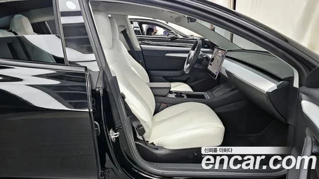 2022 Tesla Model 3 Long Range AWD Sold VIN 5YJ3E1EB9NF148915 – interior seats 2022 Tesla Model 3 Long Range AWD Sold VIN 5YJ3E1EB9NF148915 – interior seats