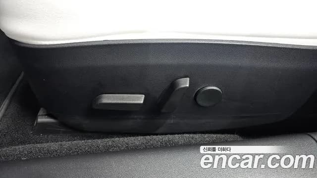 2020 Tesla Model 3 Performance AWD Sold VIN 5YJ3E1EC3LF585377 – interior seats 2020 Tesla Model 3 Performance AWD Sold VIN 5YJ3E1EC3LF585377 – interior seats