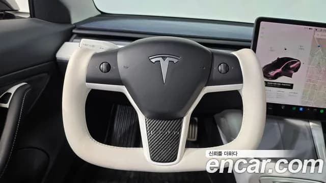 2021 Tesla Model 3 Performance AWD Sold VIN 5YJ3E1EC4MF912077 – trunk area 2021 Tesla Model 3 Performance AWD Sold VIN 5YJ3E1EC4MF912077 – trunk area