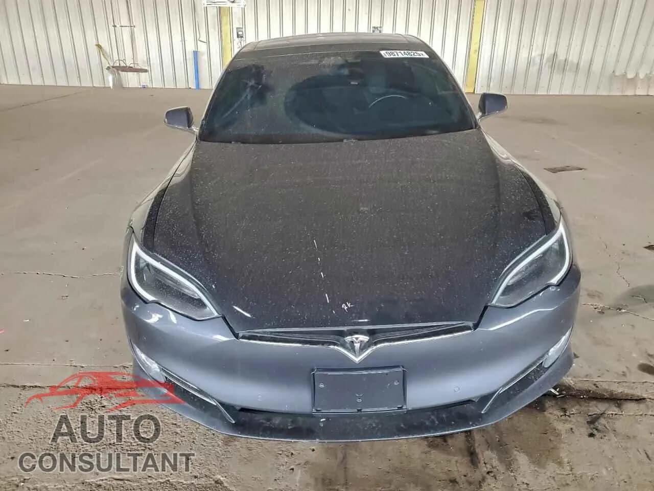 2017 TESLA MODEL S Damaged VIN 5YJSA1E26HF219385 – interior seats 2017 TESLA MODEL S Damaged VIN 5YJSA1E26HF219385 – interior seats