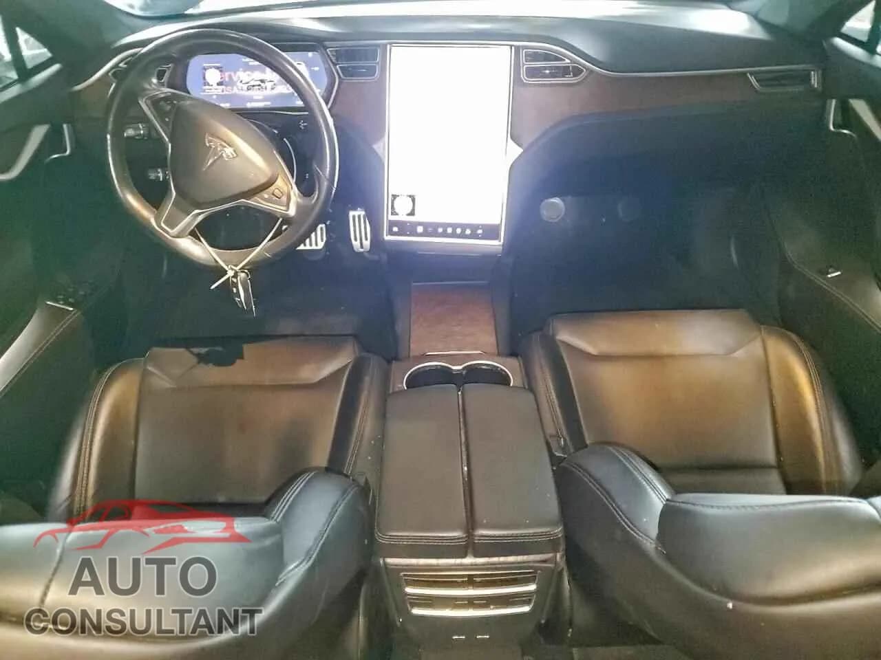 2017 TESLA MODEL S Damaged VIN 5YJSA1E26HF219385 – undercarriage 2017 TESLA MODEL S Damaged VIN 5YJSA1E26HF219385 – undercarriage