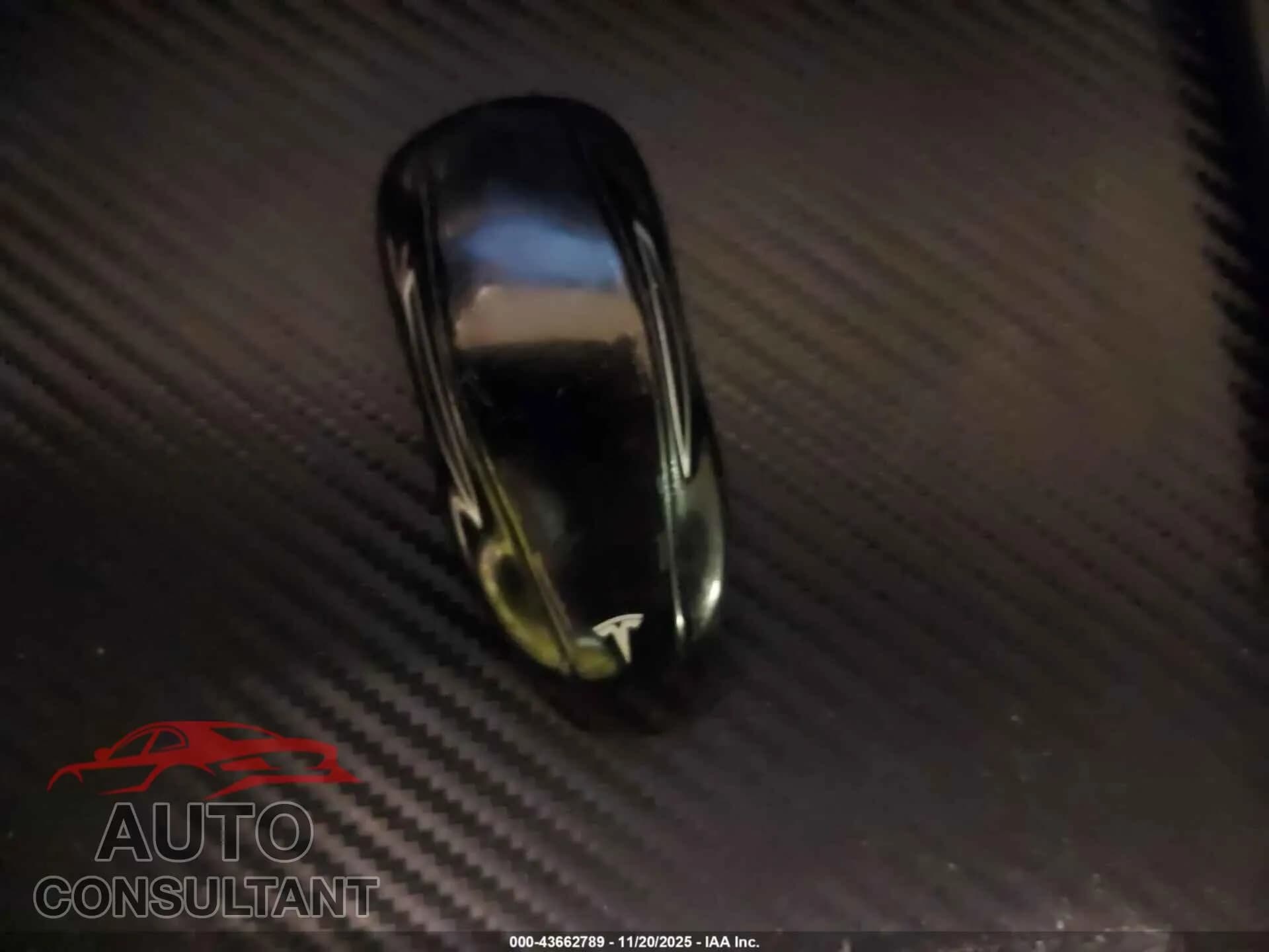 2016 TESLA MODEL S Damaged VIN 5YJSA1E42GF124726 – photo 11 2016 TESLA MODEL S Damaged VIN 5YJSA1E42GF124726 – photo 11