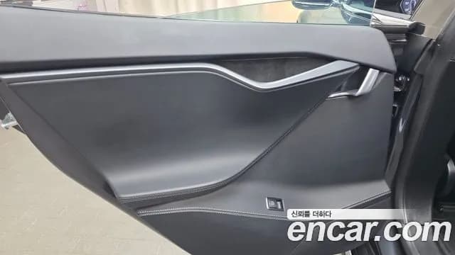 2020 Tesla Model S Performance Sold VIN 5YJSA1E44LF407770 – exterior detail 2020 Tesla Model S Performance Sold VIN 5YJSA1E44LF407770 – exterior detail