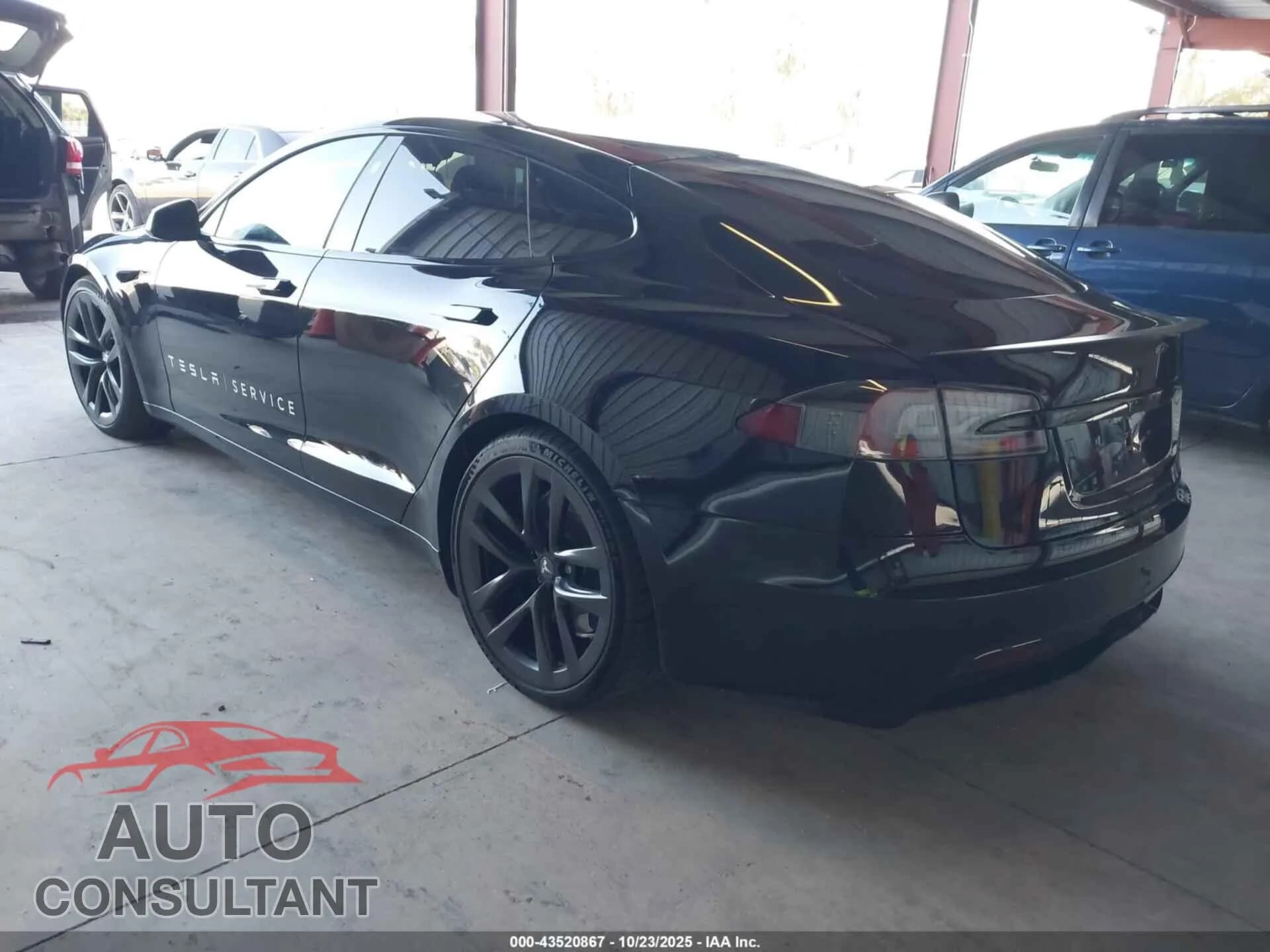 2021 TESLA MODEL S Damaged VIN 5YJSA1E5XMF428293 – side profile 2021 TESLA MODEL S Damaged VIN 5YJSA1E5XMF428293 – side profile