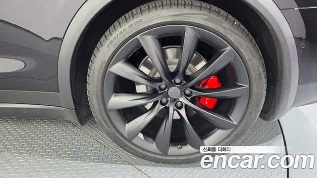 2018 Tesla Model X 100D Sold VIN 5YJXCBE27JF126533 – side profile 2018 Tesla Model X 100D Sold VIN 5YJXCBE27JF126533 – side profile