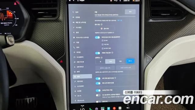 2018 Tesla Model X 100D Sold VIN 5YJXCBE27JF126533 – exterior detail 2018 Tesla Model X 100D Sold VIN 5YJXCBE27JF126533 – exterior detail
