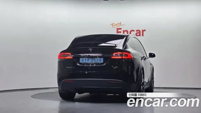 2018 Tesla Model X 100D Sold VIN 5YJXCBE27JF126533 – trunk area 2018 Tesla Model X 100D Sold VIN 5YJXCBE27JF126533 – trunk area