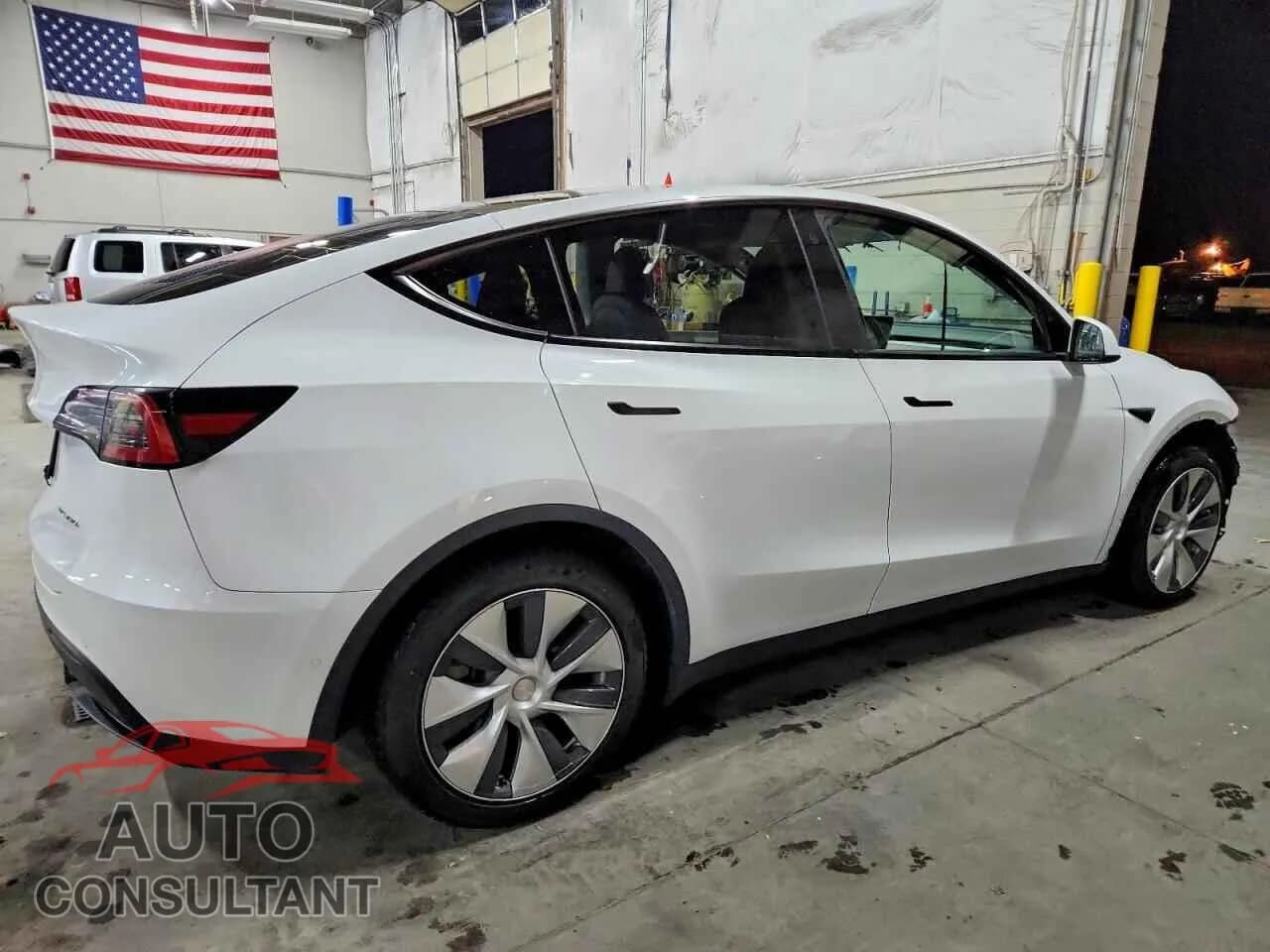 2021 TESLA MODEL Y Damaged VIN 5YJYGAEE5MF301007 – side profile 2021 TESLA MODEL Y Damaged VIN 5YJYGAEE5MF301007 – side profile