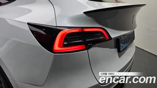 2021 Tesla Model Y Standard Range RWD Sold VIN 5YJYGDED111111111 – photo 38 2021 Tesla Model Y Standard Range RWD Sold VIN 5YJYGDED111111111 – photo 38