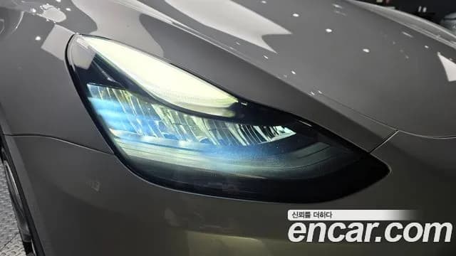 2021 Tesla Model Y Standard Range RWD Sold VIN 5YJYGDED8MF239255 – exterior detail 2021 Tesla Model Y Standard Range RWD Sold VIN 5YJYGDED8MF239255 – exterior detail