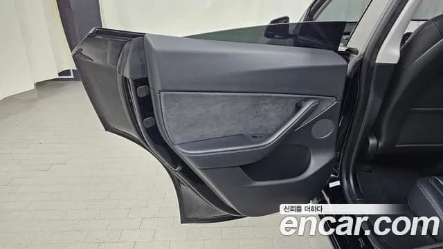 2021 Tesla Model Y Long Range AWD Sold VIN 5YJYGDEE0MF162955 – side profile 2021 Tesla Model Y Long Range AWD Sold VIN 5YJYGDEE0MF162955 – side profile