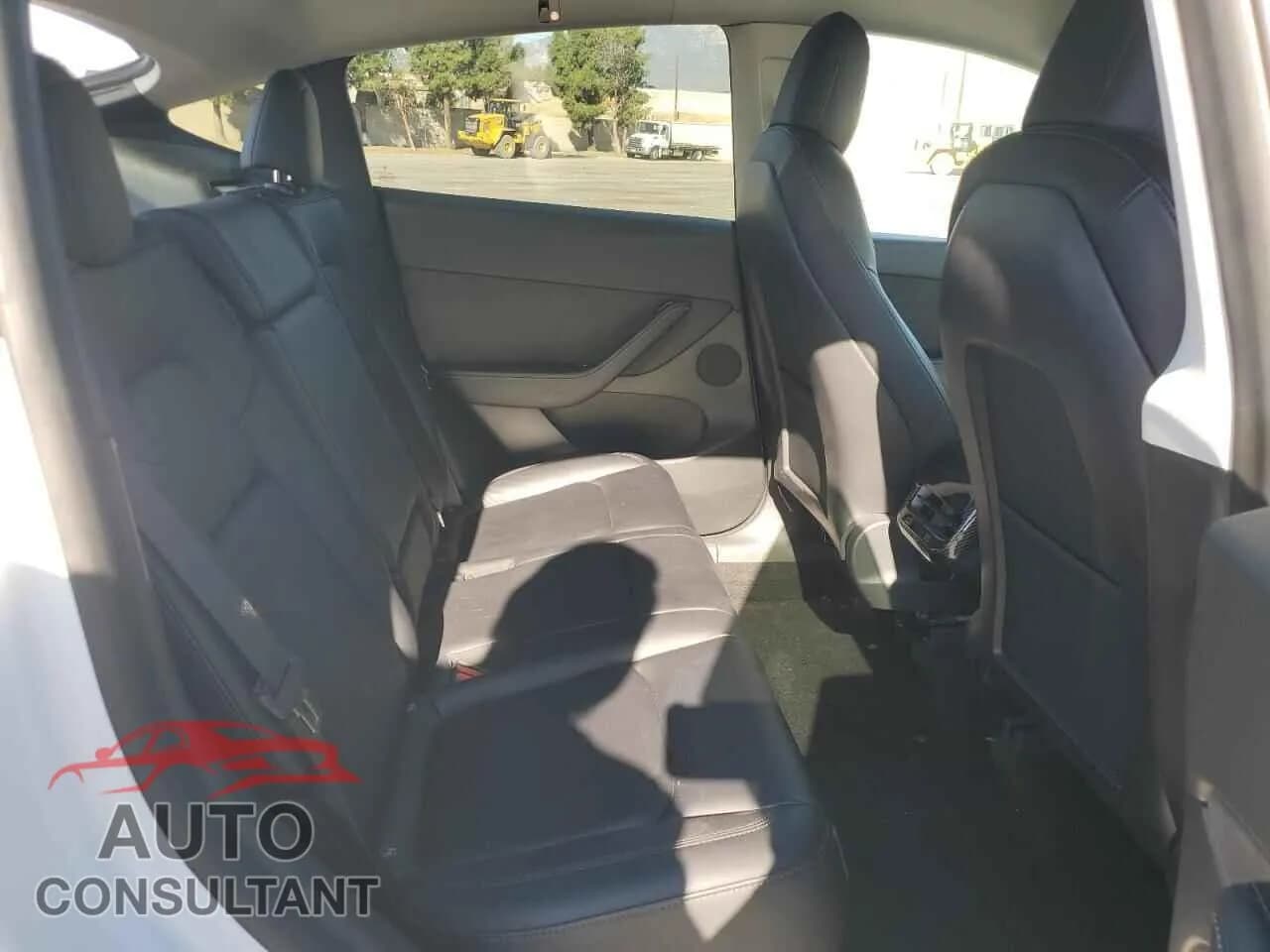 2021 TESLA MODEL Y Damaged VIN 5YJYGDEE0MF303765 – photo 11 2021 TESLA MODEL Y Damaged VIN 5YJYGDEE0MF303765 – photo 11