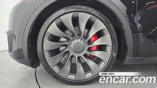 2021 Tesla Model Y Performance AWD Sold VIN 5YJYGDEF5MF182840 – exterior detail 2021 Tesla Model Y Performance AWD Sold VIN 5YJYGDEF5MF182840 – exterior detail