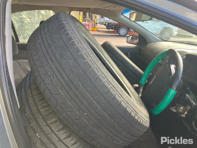 2005 Ford Falcon Used VIN 6FPAAAJGSW5J23324 – engine bay 2005 Ford Falcon Used VIN 6FPAAAJGSW5J23324 – engine bay