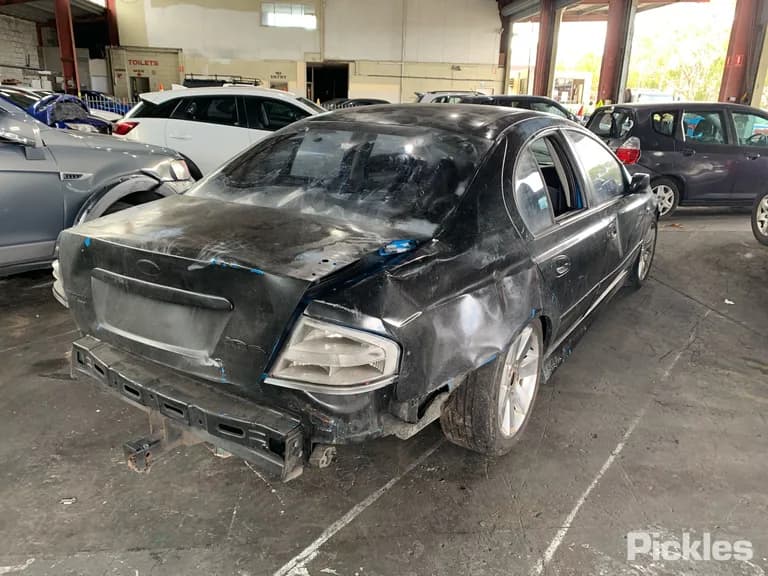 2006 Ford Falcon Used VIN 6FPAAAJGSW6J83374 – engine bay 2006 Ford Falcon Used VIN 6FPAAAJGSW6J83374 – engine bay