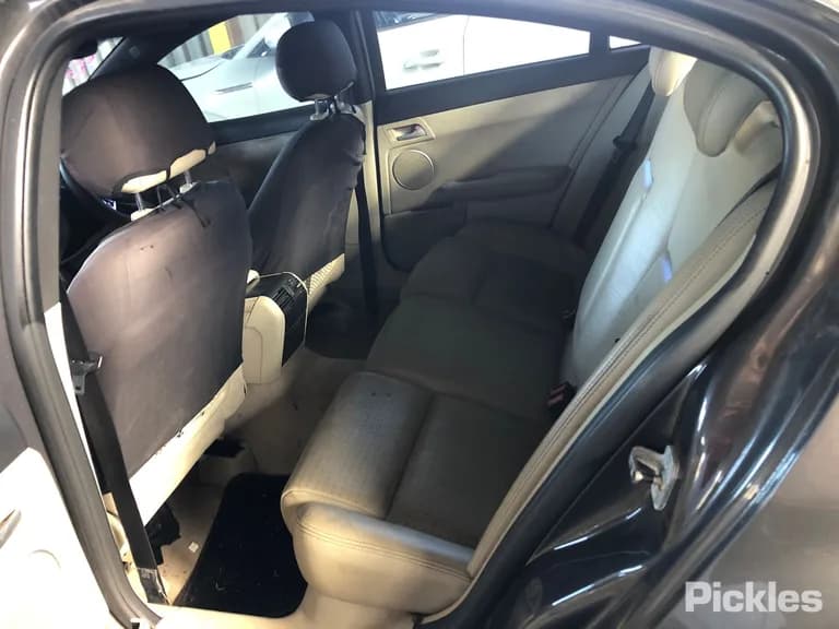2007 Holden Calais Used VIN 6G1EX55768L938756 – undercarriage 2007 Holden Calais Used VIN 6G1EX55768L938756 – undercarriage