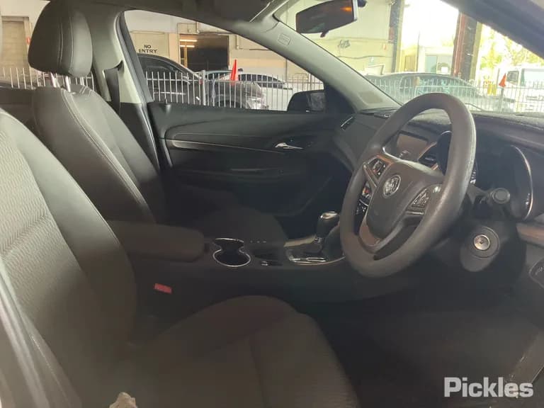 2017 Holden Commodore Used VIN 6G1FA8E58HL316438 – rear exterior 2017 Holden Commodore Used VIN 6G1FA8E58HL316438 – rear exterior