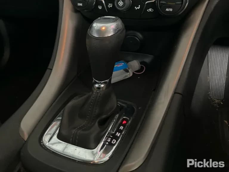 2017 Holden Commodore Used VIN 6G1FA8E58HL316438 – dashboard 2017 Holden Commodore Used VIN 6G1FA8E58HL316438 – dashboard