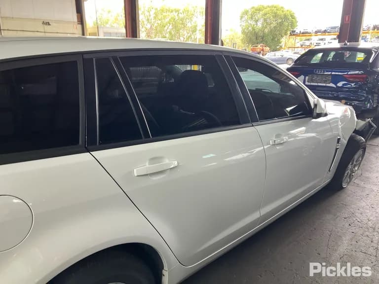 2017 Holden Commodore Used VIN 6G1FA8E58HL316438 – interior seats 2017 Holden Commodore Used VIN 6G1FA8E58HL316438 – interior seats