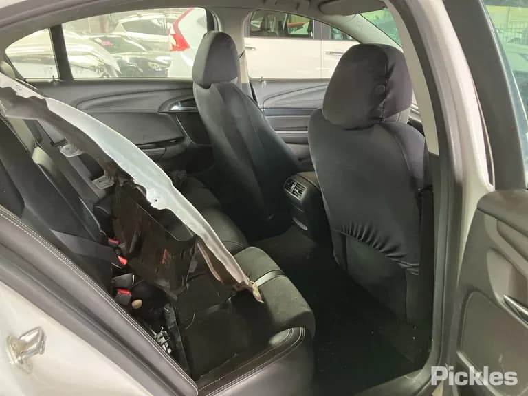 2017 Holden Commodore Used VIN 6G1FB5E37HL317428 – dashboard 2017 Holden Commodore Used VIN 6G1FB5E37HL317428 – dashboard