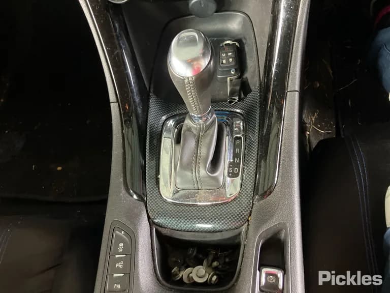 2017 Holden Commodore Used VIN 6G1FB5E37HL317428 – interior seats 2017 Holden Commodore Used VIN 6G1FB5E37HL317428 – interior seats