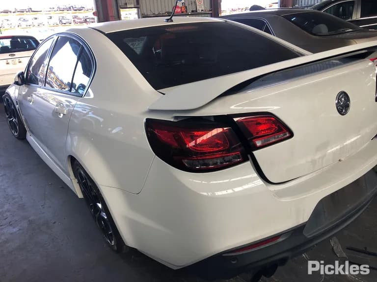 2013 Holden Commodore Used VIN 6G1FB5E3XEL908171 – engine bay 2013 Holden Commodore Used VIN 6G1FB5E3XEL908171 – engine bay