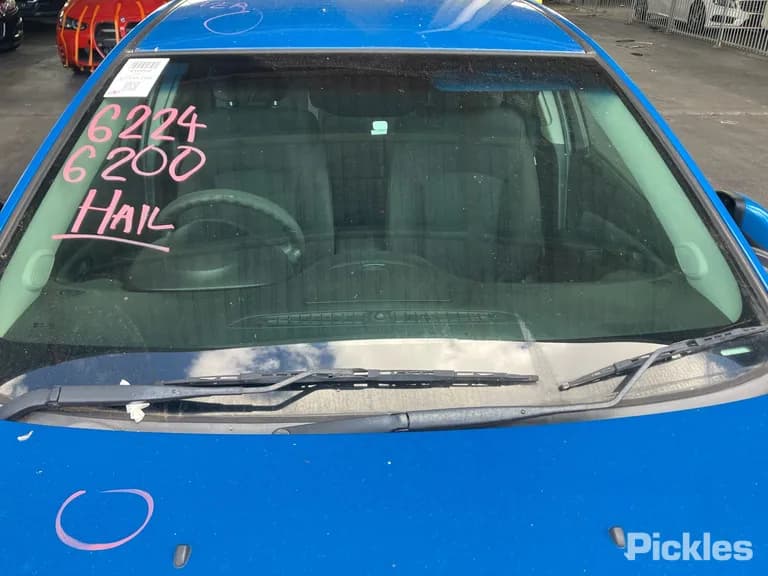 2014 Holden Cruze Used VIN 6G1PD6EM1EL011060 – exterior detail 2014 Holden Cruze Used VIN 6G1PD6EM1EL011060 – exterior detail