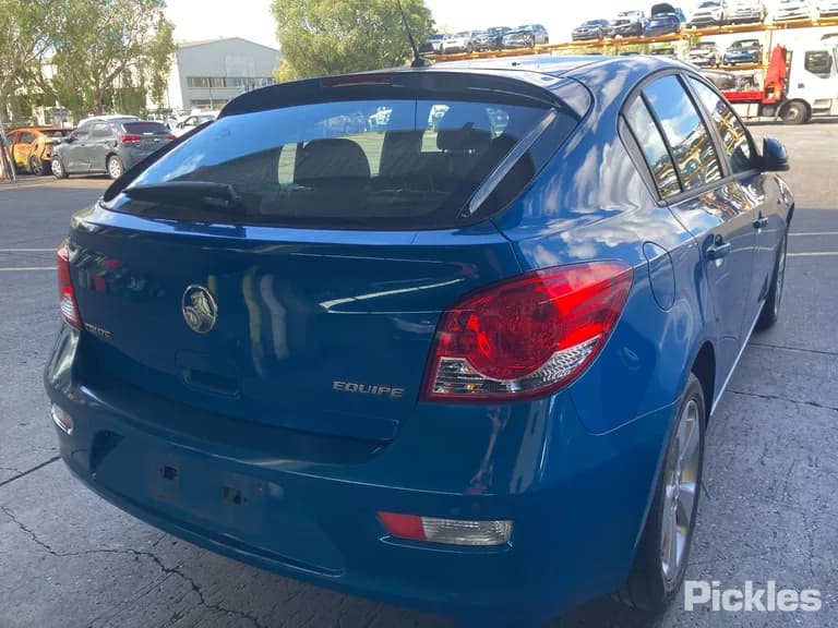 2014 Holden Cruze Used VIN 6G1PD6EM1EL011060 – undercarriage 2014 Holden Cruze Used VIN 6G1PD6EM1EL011060 – undercarriage