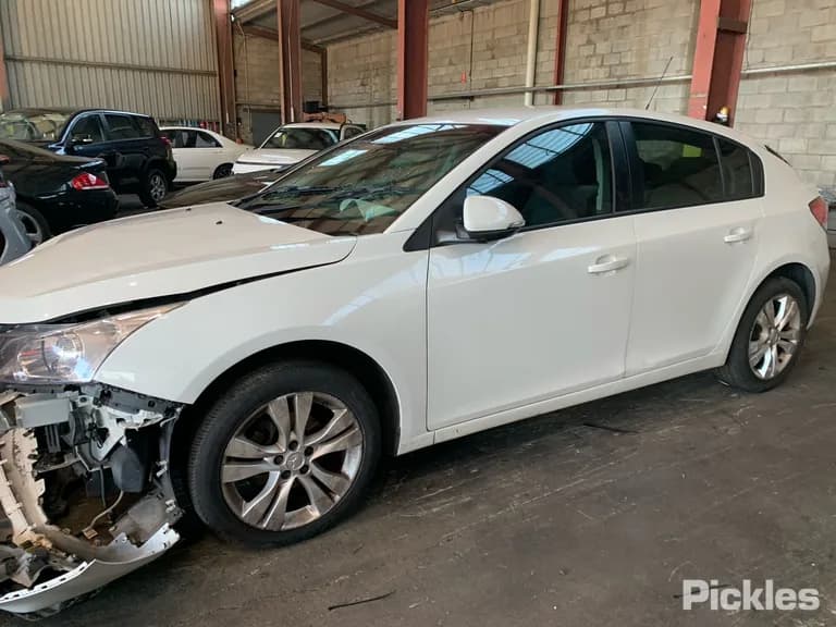2015 Holden Cruze Used VIN 6G1PD6EM1FL111564 – photo 15 2015 Holden Cruze Used VIN 6G1PD6EM1FL111564 – photo 15
