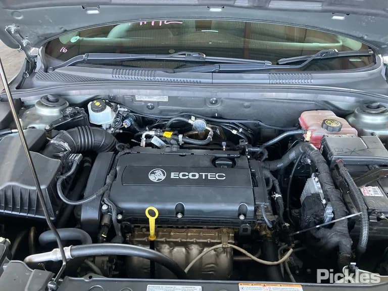 2016 Holden Cruze Used VIN 6G1PE6EM1GL219648 – rear exterior 2016 Holden Cruze Used VIN 6G1PE6EM1GL219648 – rear exterior