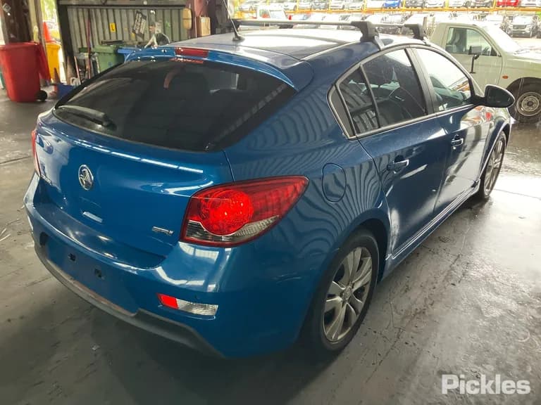 2014 Holden Cruze Used VIN 6G1PE6EN6EL962389 – photo 11 2014 Holden Cruze Used VIN 6G1PE6EN6EL962389 – photo 11