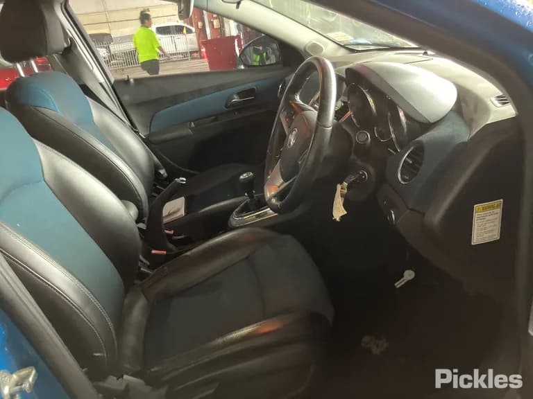 2014 Holden Cruze Used VIN 6G1PE6EN6EL962389 – photo 24 2014 Holden Cruze Used VIN 6G1PE6EN6EL962389 – photo 24