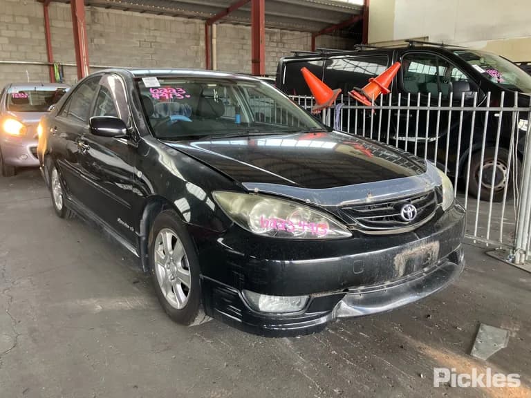 2004 Toyota Camry Used VIN 6T153XK360X303112 – front exterior 2004 Toyota Camry Used VIN 6T153XK360X303112 – front exterior