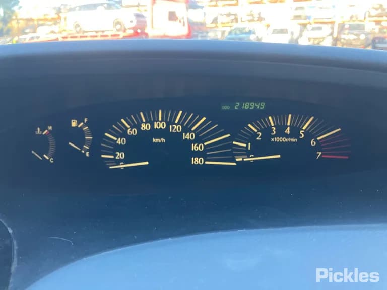 2001 Toyota Estima Used VIN 6U900ACR300118759 – dashboard 2001 Toyota Estima Used VIN 6U900ACR300118759 – dashboard