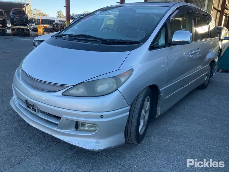 2001 Toyota Estima Used VIN 6U900ACR300118759 – exterior detail 2001 Toyota Estima Used VIN 6U900ACR300118759 – exterior detail