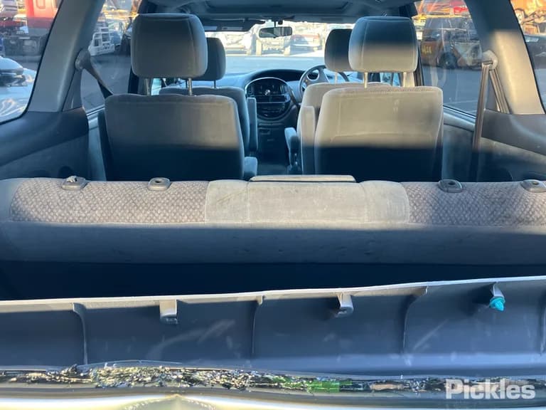 2001 Toyota Estima Used VIN 6U900ACR300118759 – photo 13 2001 Toyota Estima Used VIN 6U900ACR300118759 – photo 13