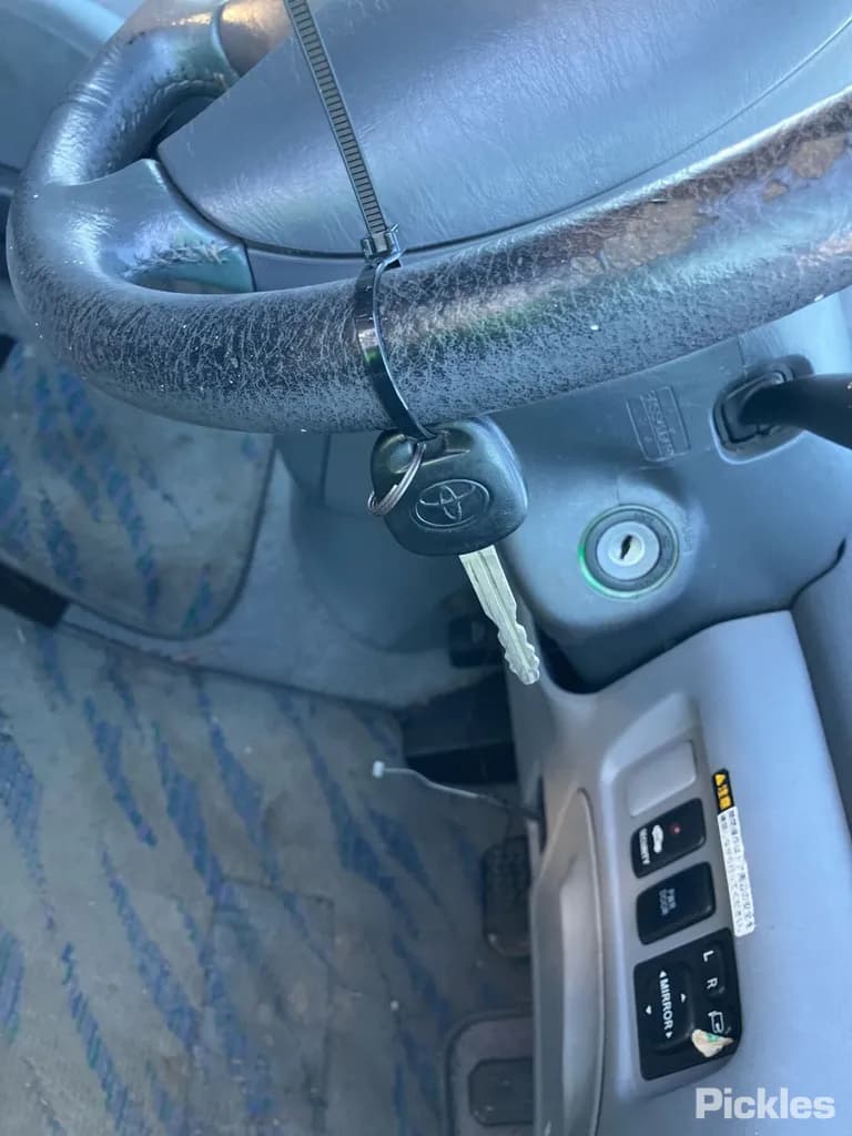 2001 Toyota Estima Used VIN 6U900ACR300118759 – photo 25 2001 Toyota Estima Used VIN 6U900ACR300118759 – photo 25