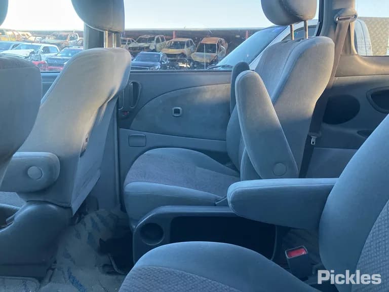 2001 Toyota Estima Used VIN 6U900ACR300118759 – photo 27 2001 Toyota Estima Used VIN 6U900ACR300118759 – photo 27