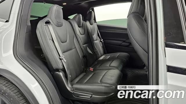 2023 Tesla Model X AWD Sold VIN 7SAXCDE51PF396553 – interior seats 2023 Tesla Model X AWD Sold VIN 7SAXCDE51PF396553 – interior seats