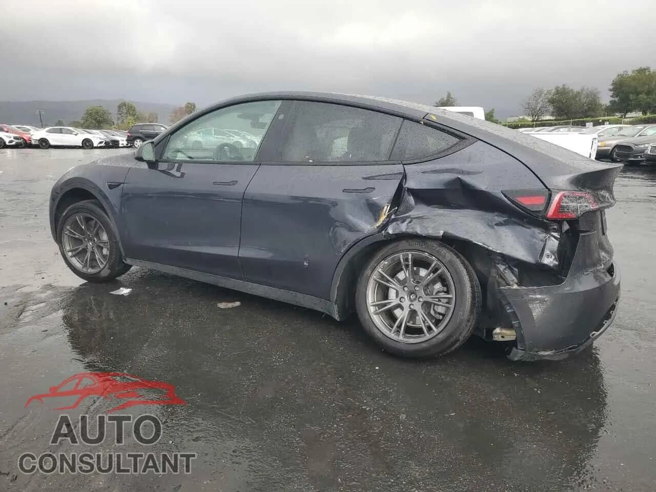 2025 TESLA MODEL Y Damaged VIN 7SAYGAEE1SF232171 – rear exterior 2025 TESLA MODEL Y Damaged VIN 7SAYGAEE1SF232171 – rear exterior