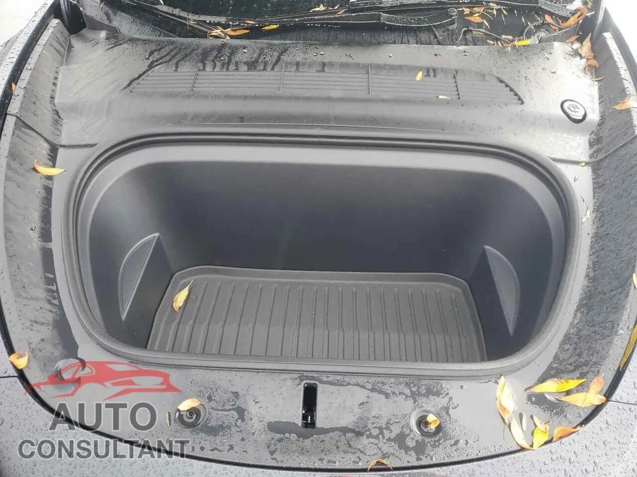 2025 TESLA MODEL Y Damaged VIN 7SAYGAEE1SF232171 – photo 12 2025 TESLA MODEL Y Damaged VIN 7SAYGAEE1SF232171 – photo 12